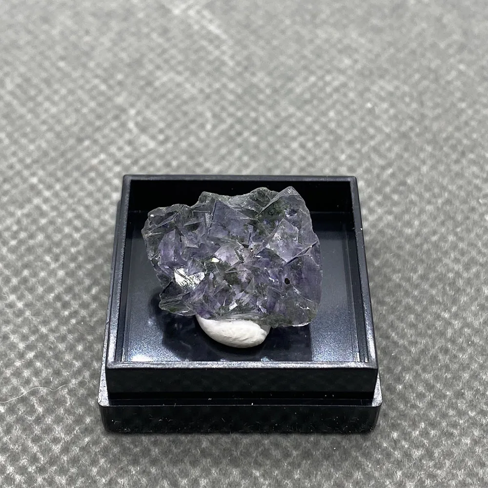 100% natural china yao gang xian fluorite cristal quartzo áspero + caixa tamanho: 27*27*25mm