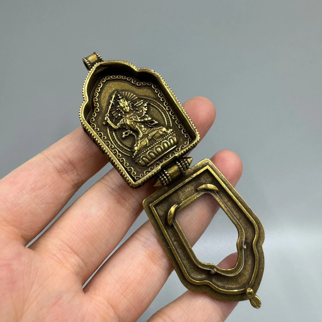 

Family brass Nepalese handmade brass Tibetan vajra pestle pendant old men's women's accessories