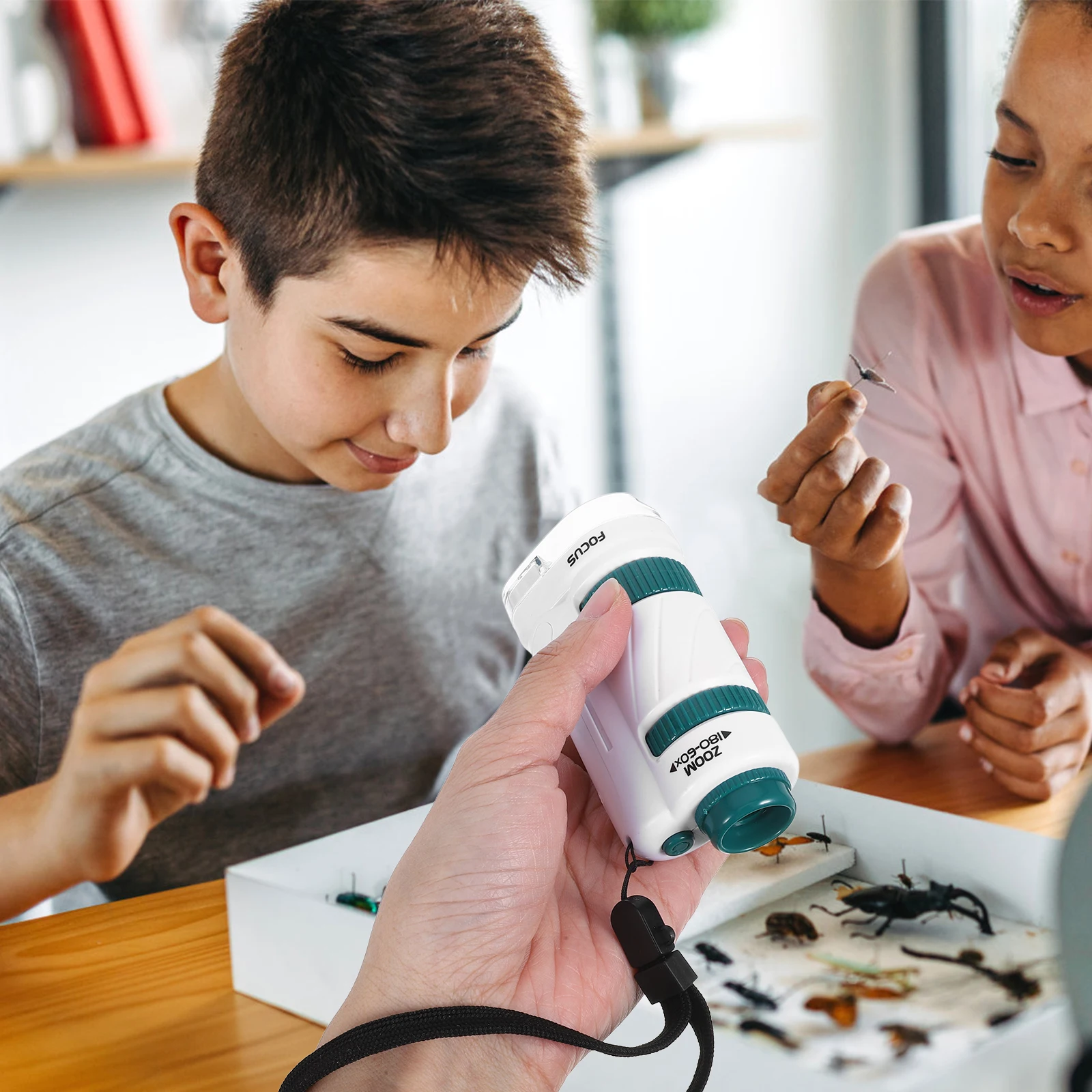 

Portable Microscope Kids Science Gift Mini Microscope for Tiny Observation Green Plastic Student Class Experiment Equipment