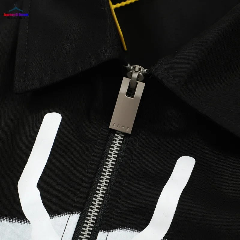 25SS New ALYX 1017 9SM Men's  Women's Inkjet Graffiti Logo Functional Zipper Short-Sleeved Shirt Black