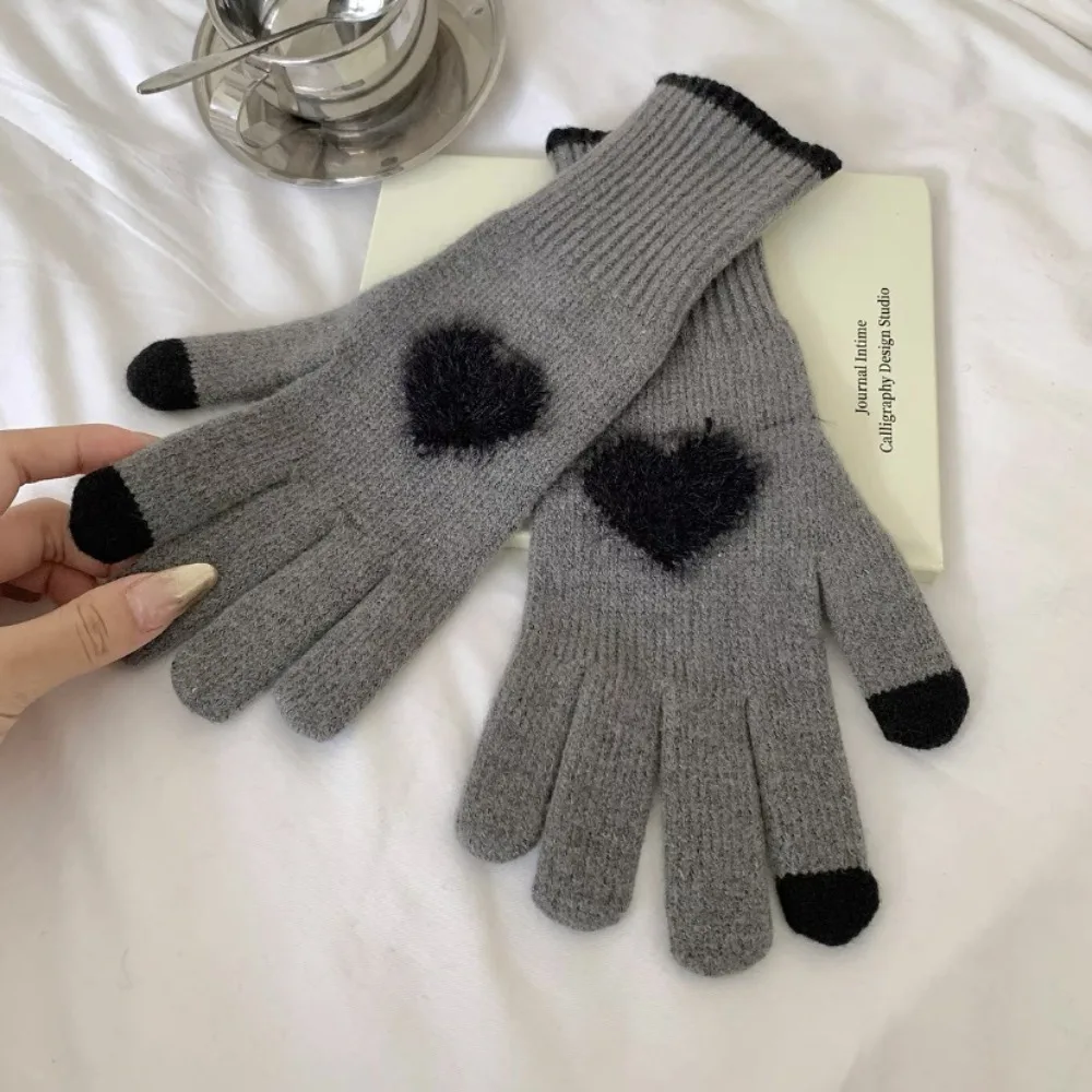 Elegant Touchscreen Women Knitted Gloves Warm Windproof Love Heart Gloves Thicken Full Finger Cycling Gloves Snowboard