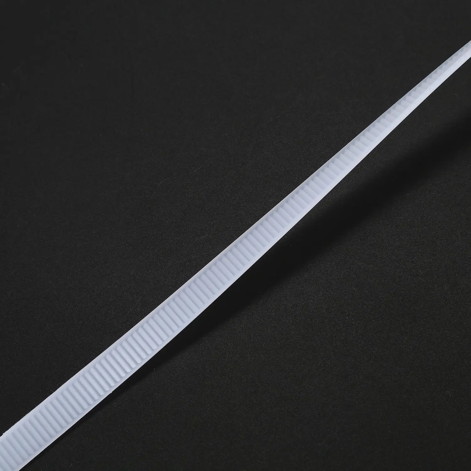 

Better Quality 10X Extra Long 76Cm Cable Ties White Zip Wraps