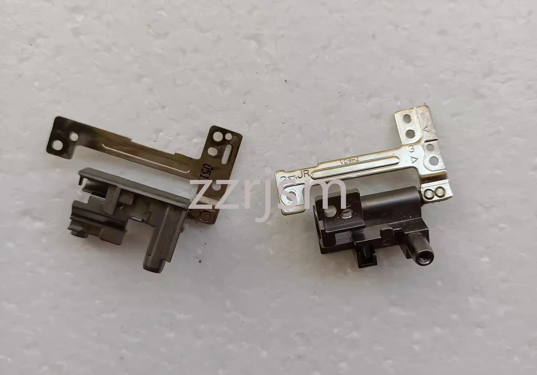 For DELL VOSTRO V130 V131 LATITUDE 3330 series LCD HINGES  Original assembly and disassembly of a pair