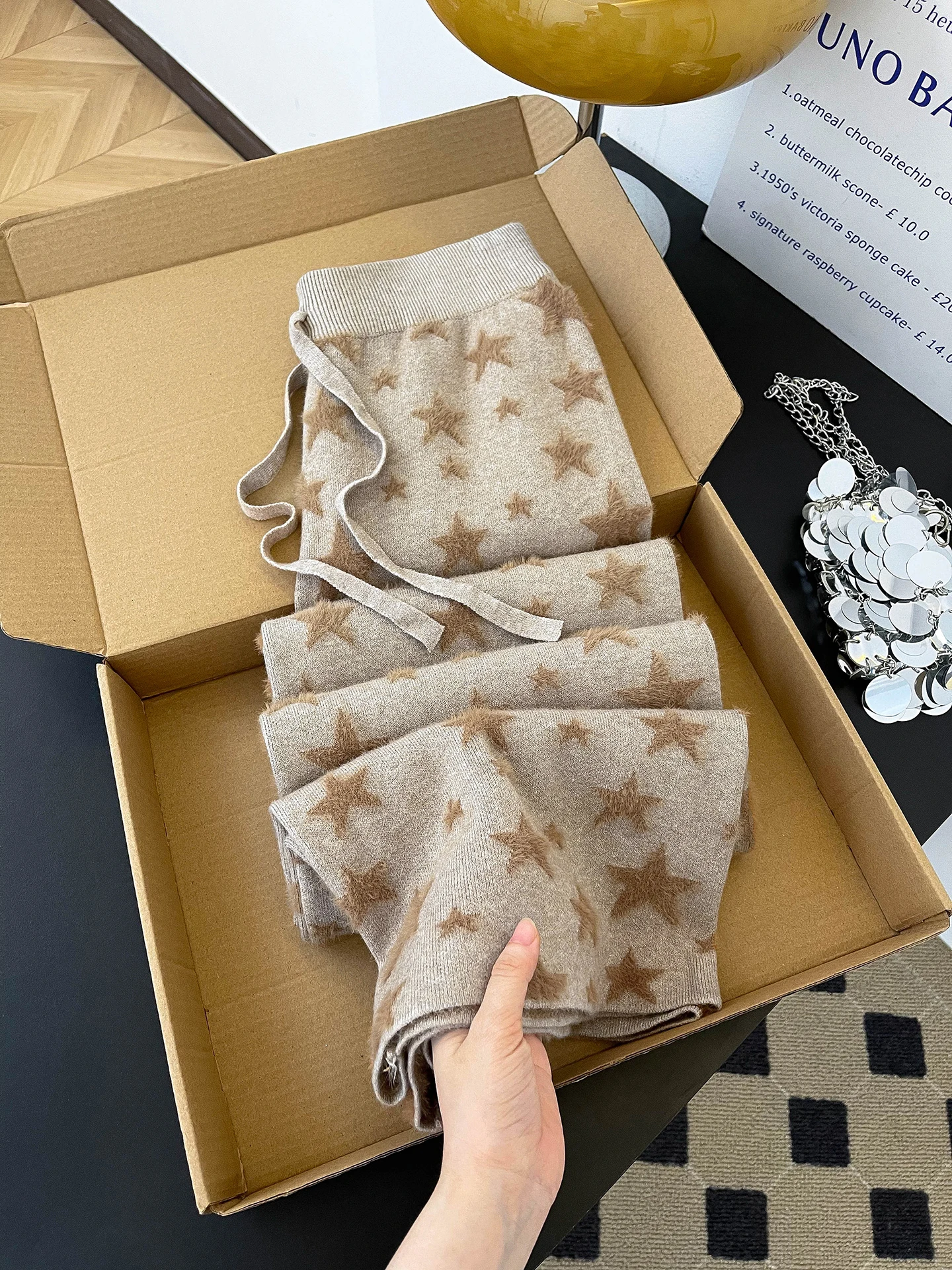 

Хаки норковые бархатные вязаные широкие брюки женские модные тонкие прямые повседневные длинные брюки с высокой талией осенний сезон