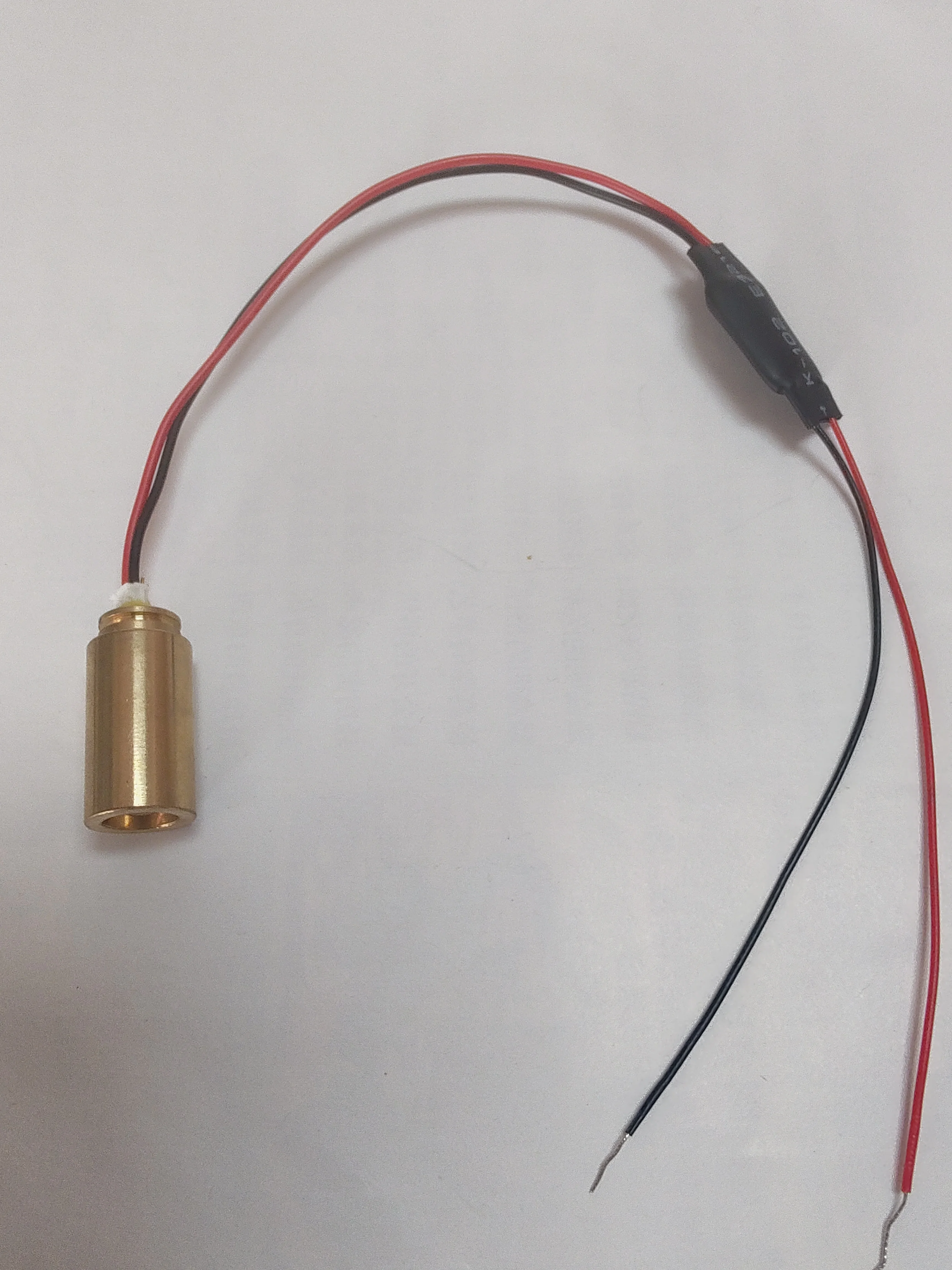 571nm ~574nm 30mw ~ 59.9mw Yellow Light Laser Module With Driver 3-5V 12x24mm