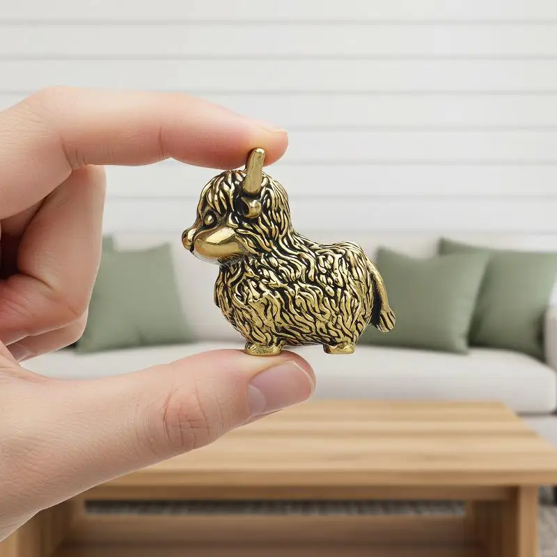 Mini Vintage Brass Highland Cow Figurine Retro Lucky Fengshui Bull Statue Ornament for Desktop Bookshelf Farmhouse Decor Gift