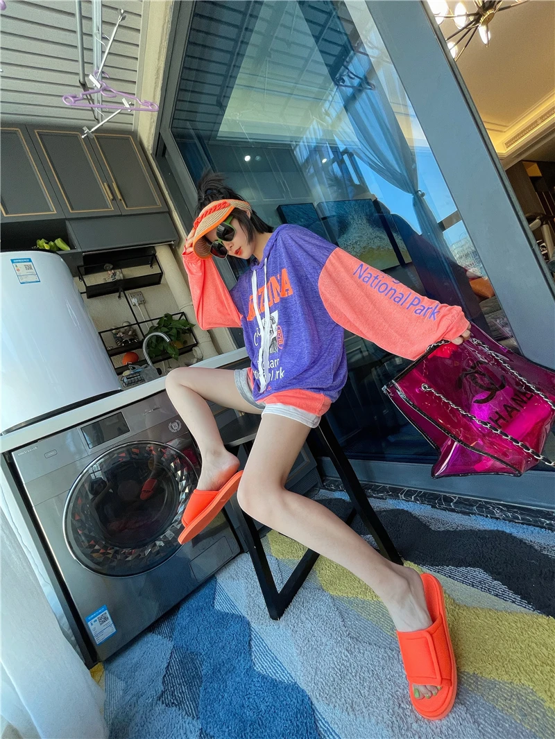 ฤดูร้อนสีบล็อกHooded Letterหลวมเสื้อยืดอเนกประสงค์Elegant BreathableแขนยาวครีมกันแดดบางSheer Top