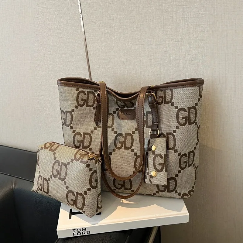 Vintage Chic Diaper Bag For Women Elegant Crossbody Bag Luxury Designer Tote Minimalist Leather Practical And Chic Bag