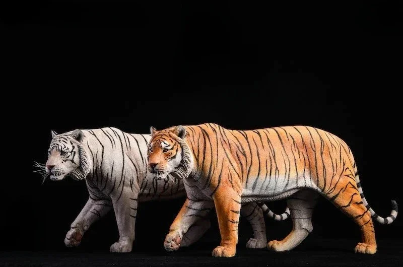 

1/6 simulation tiger model handicrafts decoration living room desk hotel bar entrance home decoration housewarming gift