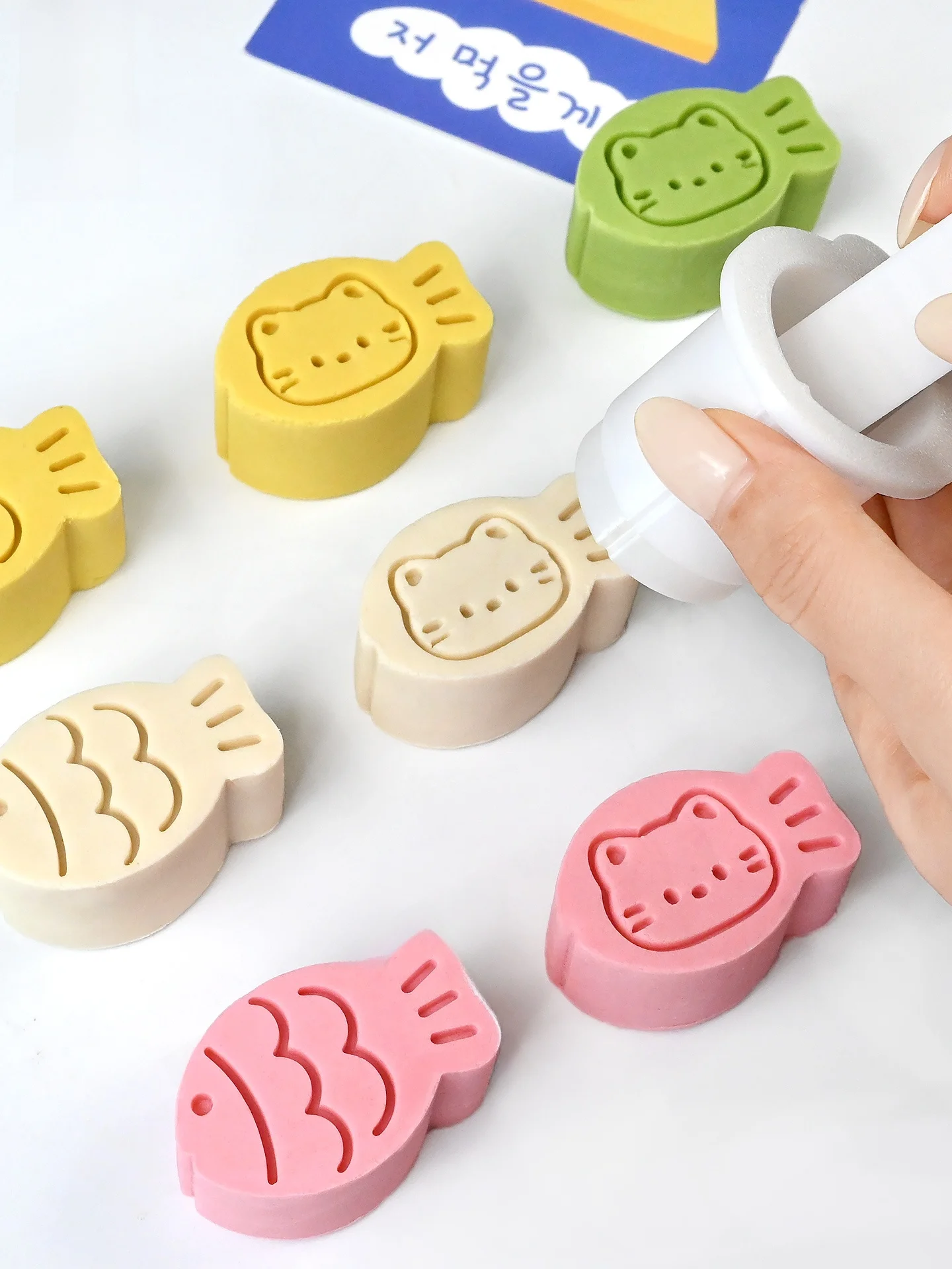 Molde para galletas de dibujos animados con forma de pata de oso, herramienta de repostería para pasteles, para el tiempo del té de Año Nuevo, pasteles chinos, molde para galletas de la suerte.