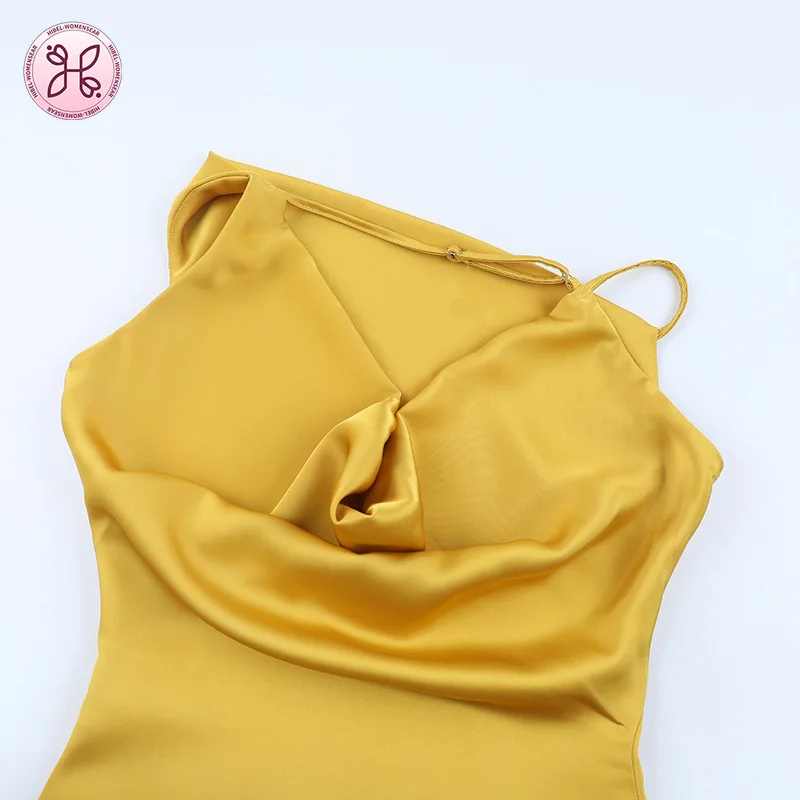 Robe à bretelles en satin 2025 |   Robe sexy dos bas avec décolleté drapé |   Robe longue de soirée célèbre Instagram