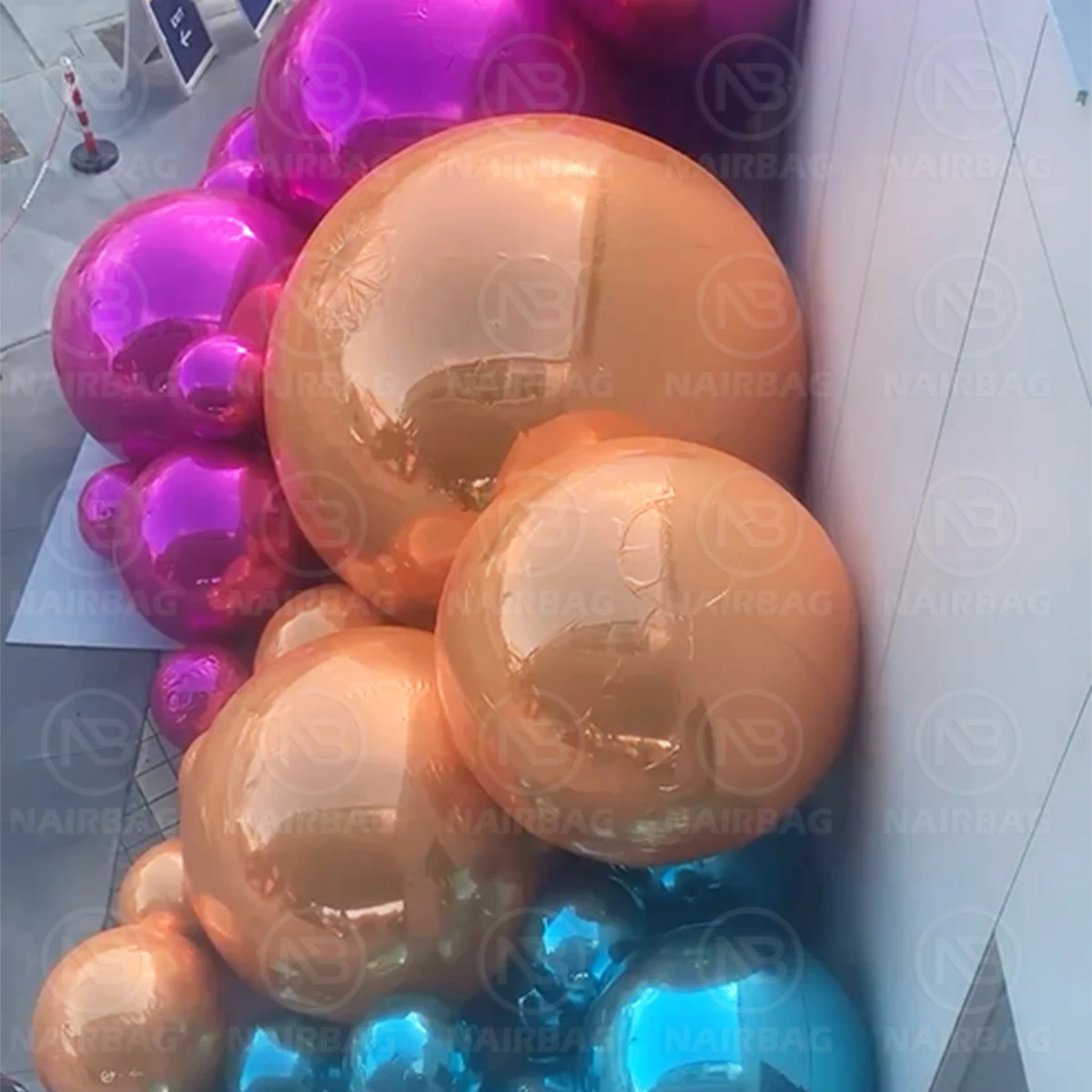 Inflatable Mirror Balls Sphere PVC Large Reflective Mirror Balloon Big Shiny Ball for Disco Christmas Wedding Party Events Decor