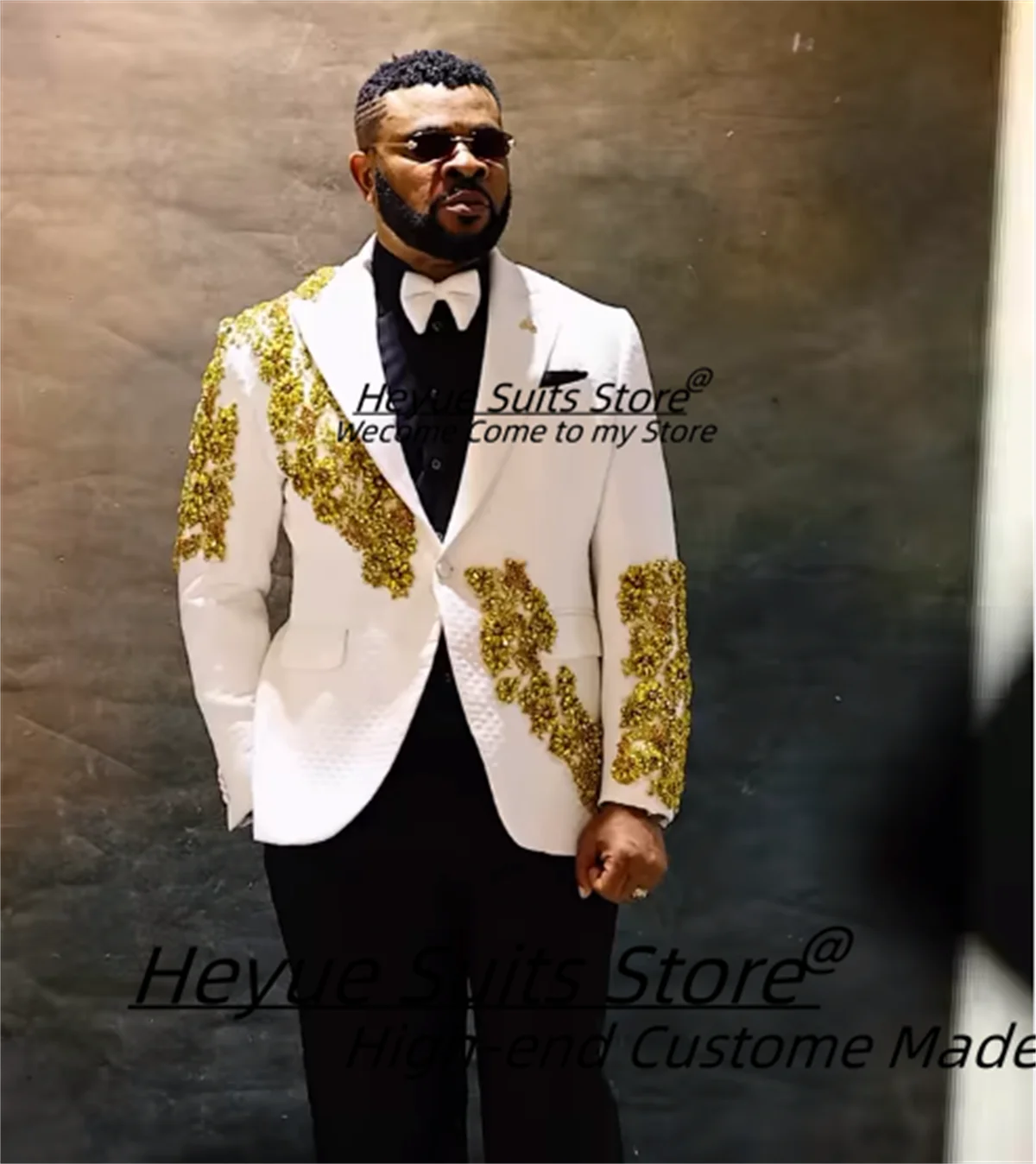 

Luxuly Golden Rhinestone White Men Suits Customized Slim Fit Peak Lapel Groom Wedding Tuxedos 2 Pieces Sets Male Prom Blazers