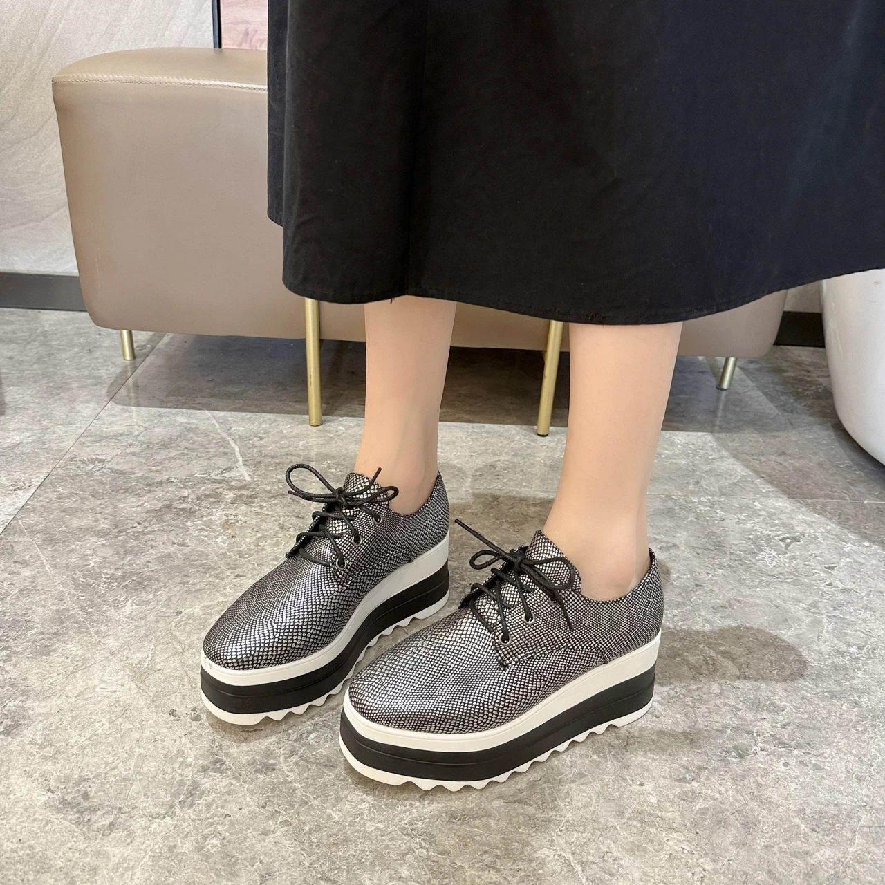 Mocassins de plataforma plana para mulheres, sapatos casuais femininos, sola grossa, tênis Brogue Creepers, primavera, novo, 2023