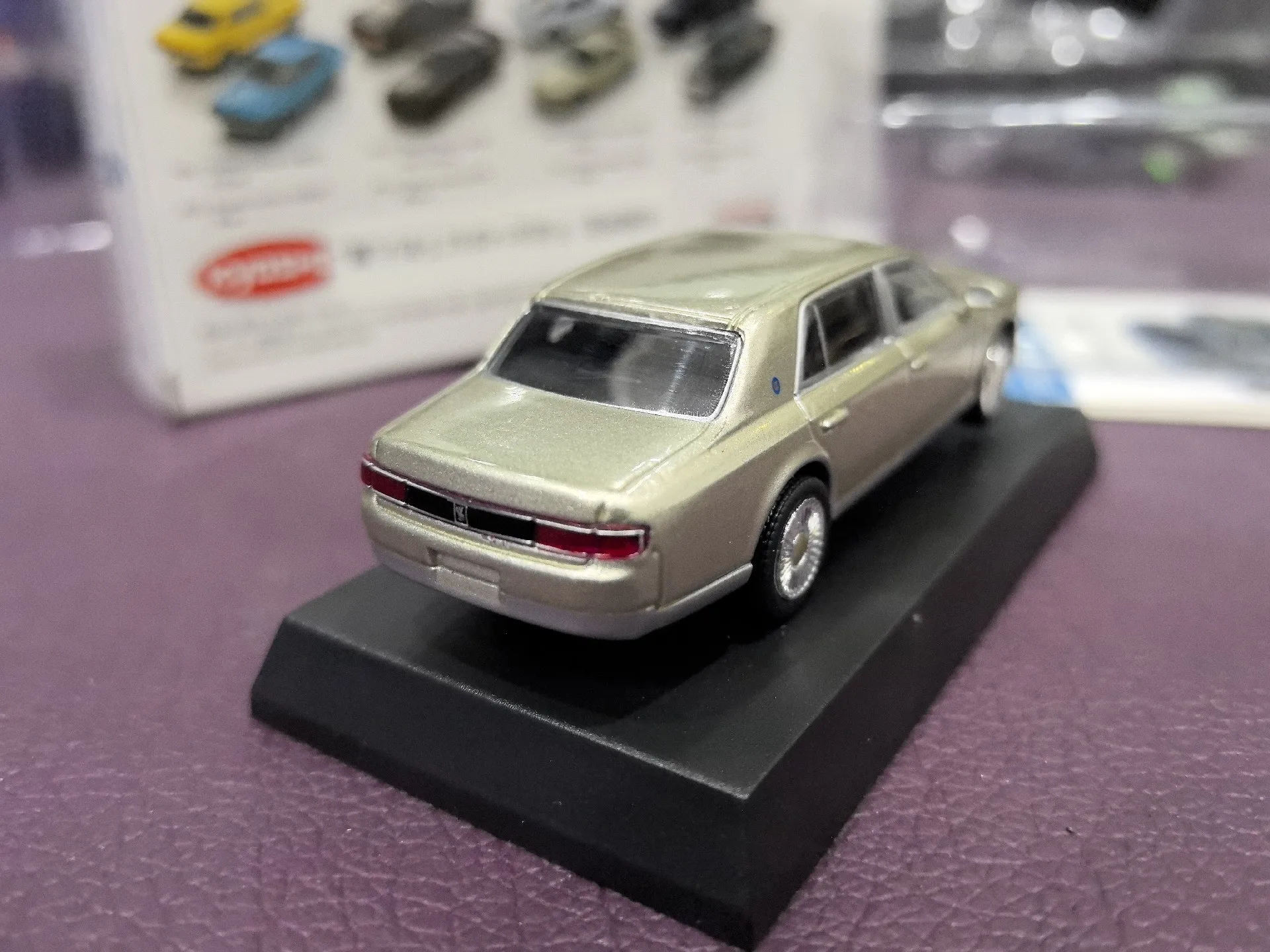 دييكاست كيوشو 1:64 مقياس تويوتا القرن فولفو مقطورة شاحنة سبيكة سيارة نموذج تحصيل لعبة هدية تذكارية عرض حلية