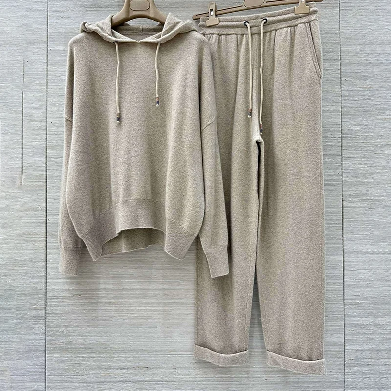 

Высококачественные женские комплекты: толстовка с капюшоном + длинные брюки цвета хаки с эластичным поясом и мягкой текстурой 2591992