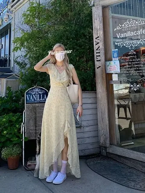Vestido Floral francés con cuello de pico para mujer, novedad de verano, vestido Midi con cordones y volantes, ropa de calle de moda Y2K, Vestidos sexis con abertura