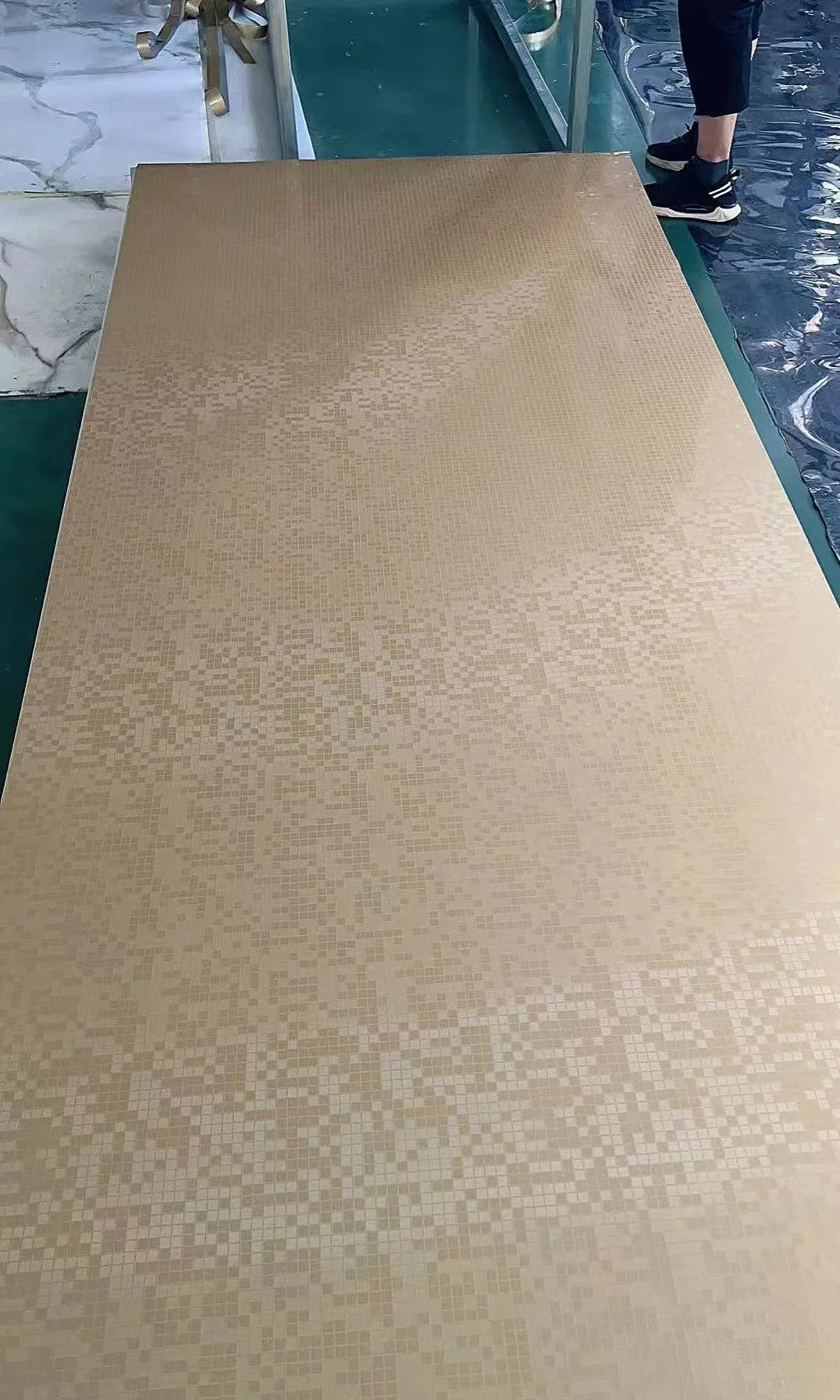 

Декоративная панель из бамбукового угольного углеродного кристалла 2026: Деревянная мозаичная стеновая панель под нержавеющую сталь для прочного фонового покрытия стен