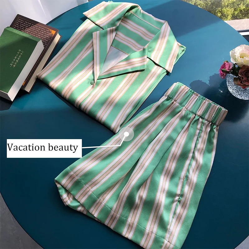 

Birdtree 19Mm Sandwashed Crepe Satin Silk Suit Women Cool Mint Green Striped Short-sleeved Shirt and Shorts 2023 Summer S37803QM