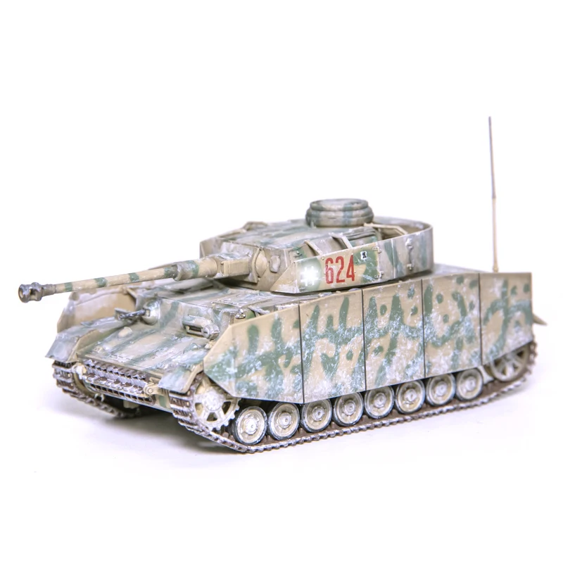 

1: 72 DG63261 German Tank No. 4 H-type with side skirt armor (snow coated version) Finished product collection model