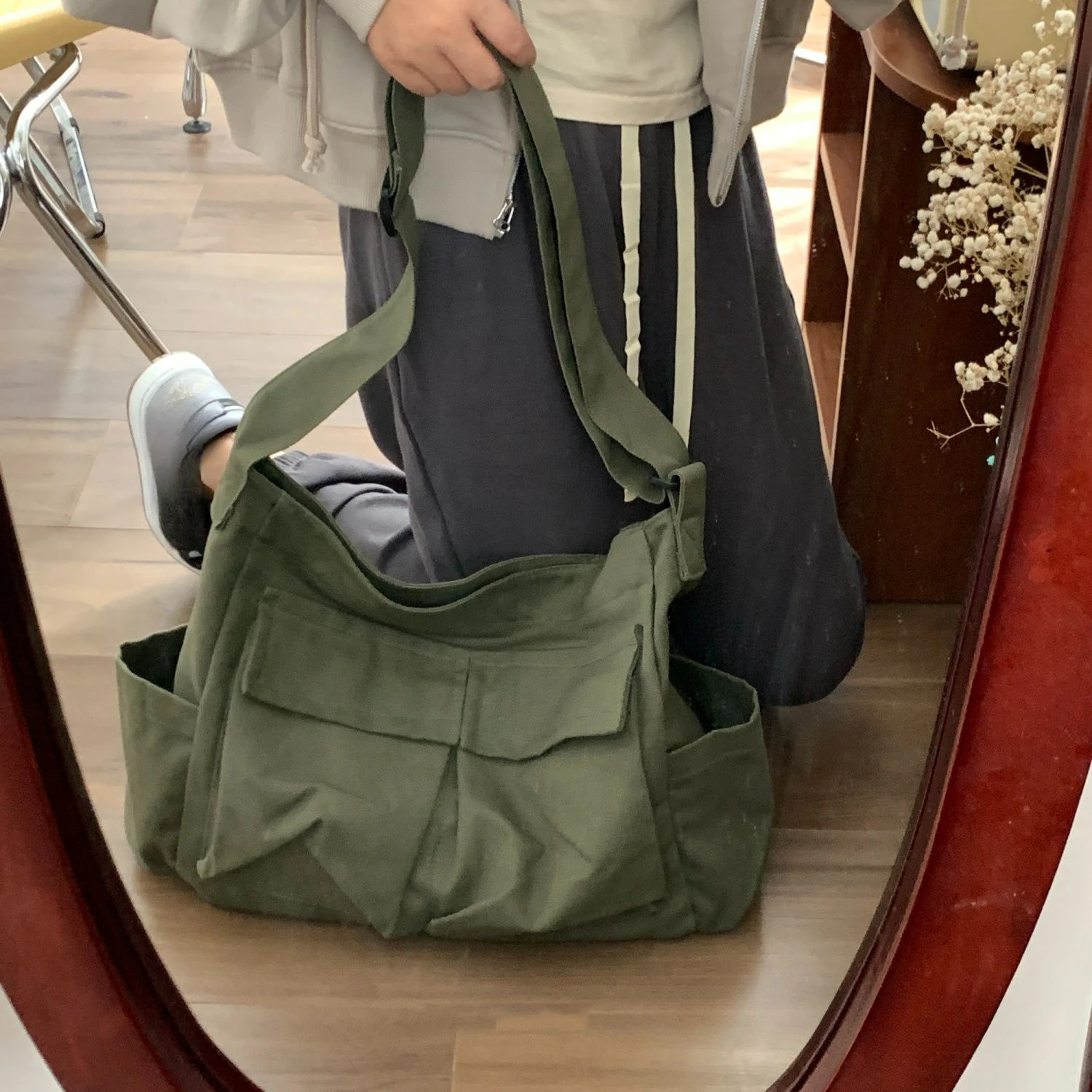 

Crossbody Large Capacity Canvas Class Bags Single Shoulder Bag for Women and Women