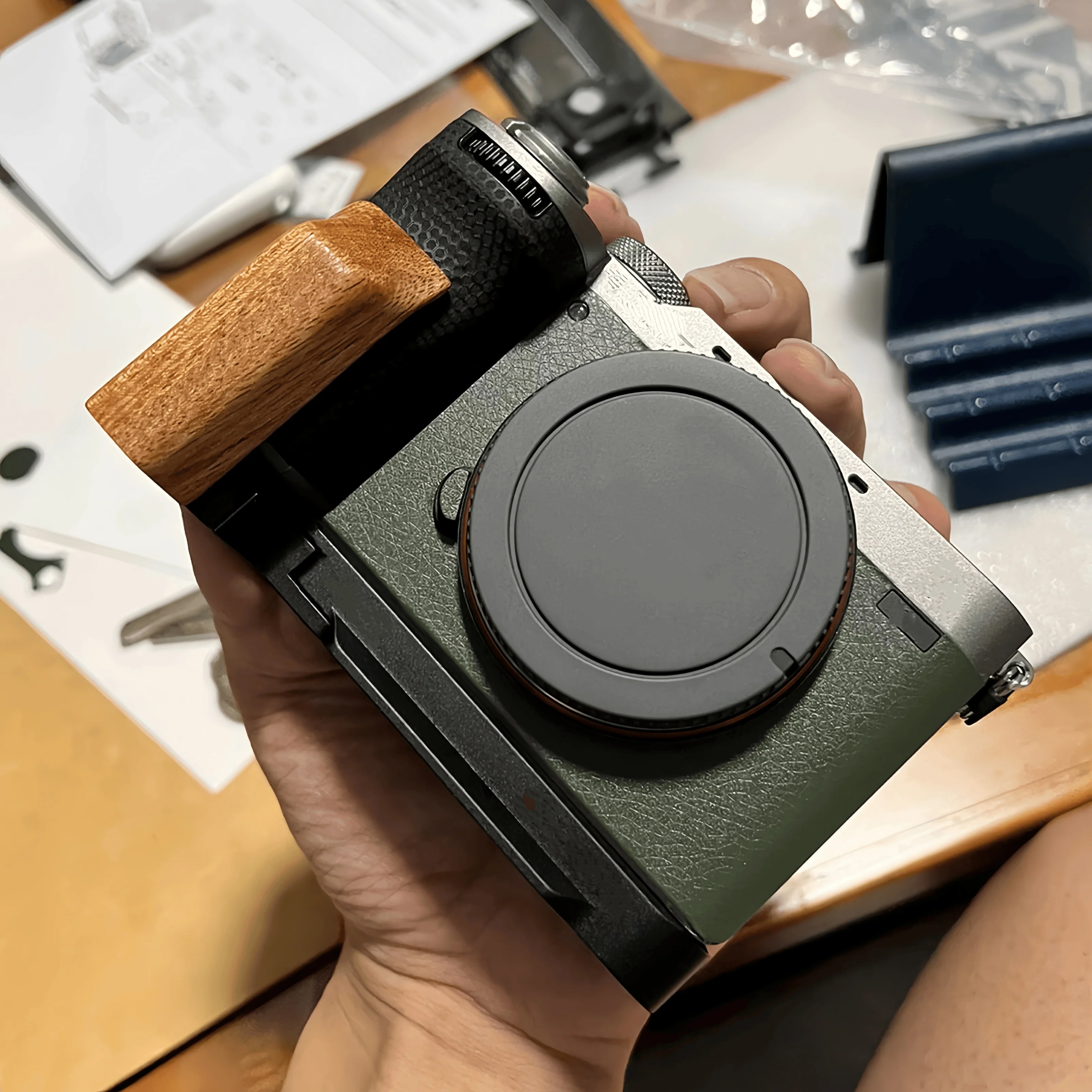 

Camera grip L-shaped quick-release plate For Sony A7CII A7CR A7C2 fixture stabilizer aluminum alloy protective frame