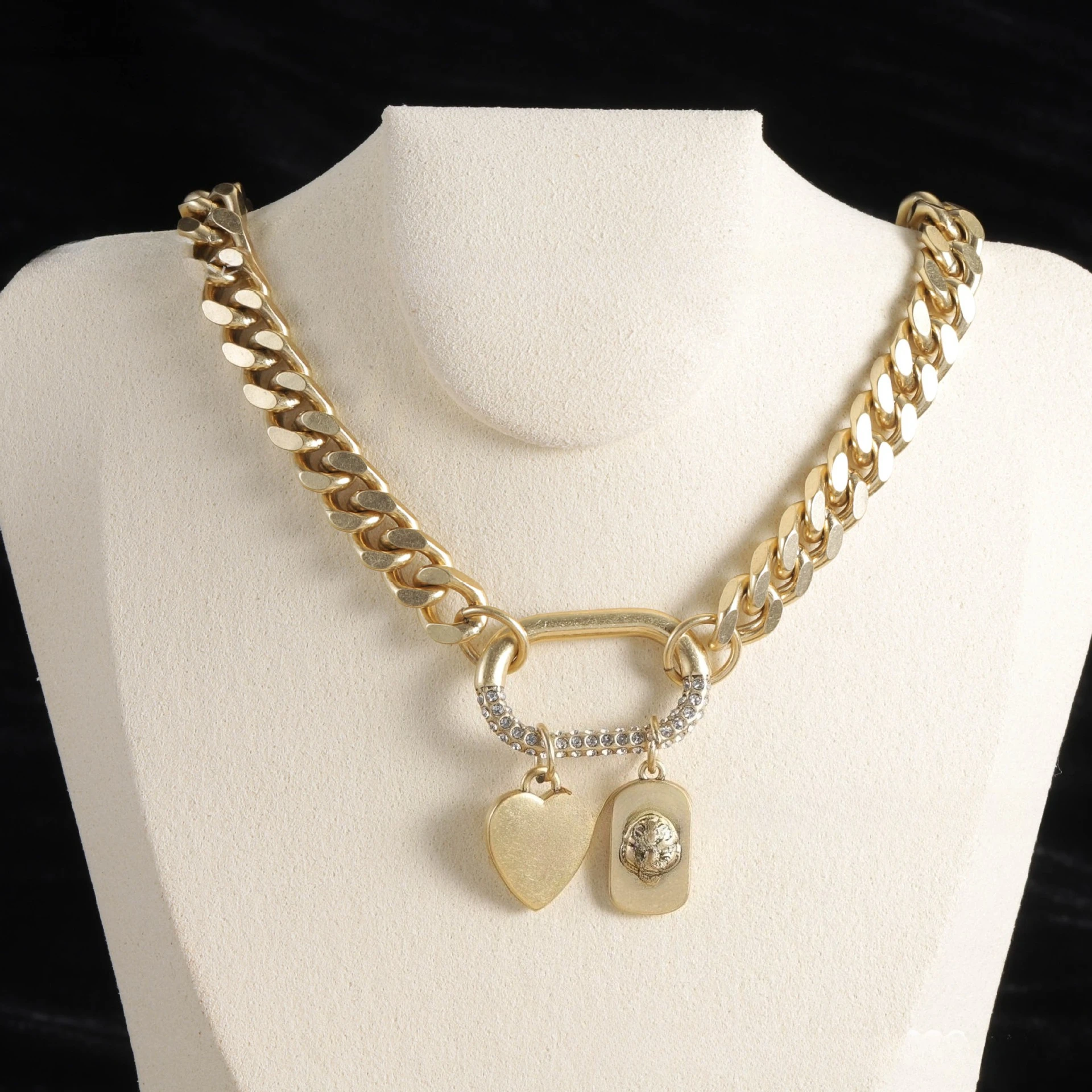 

Love Letter Necklace Female Classic Tiger Head Bracelet Fashion Light Luxury Flash Diamond 2025