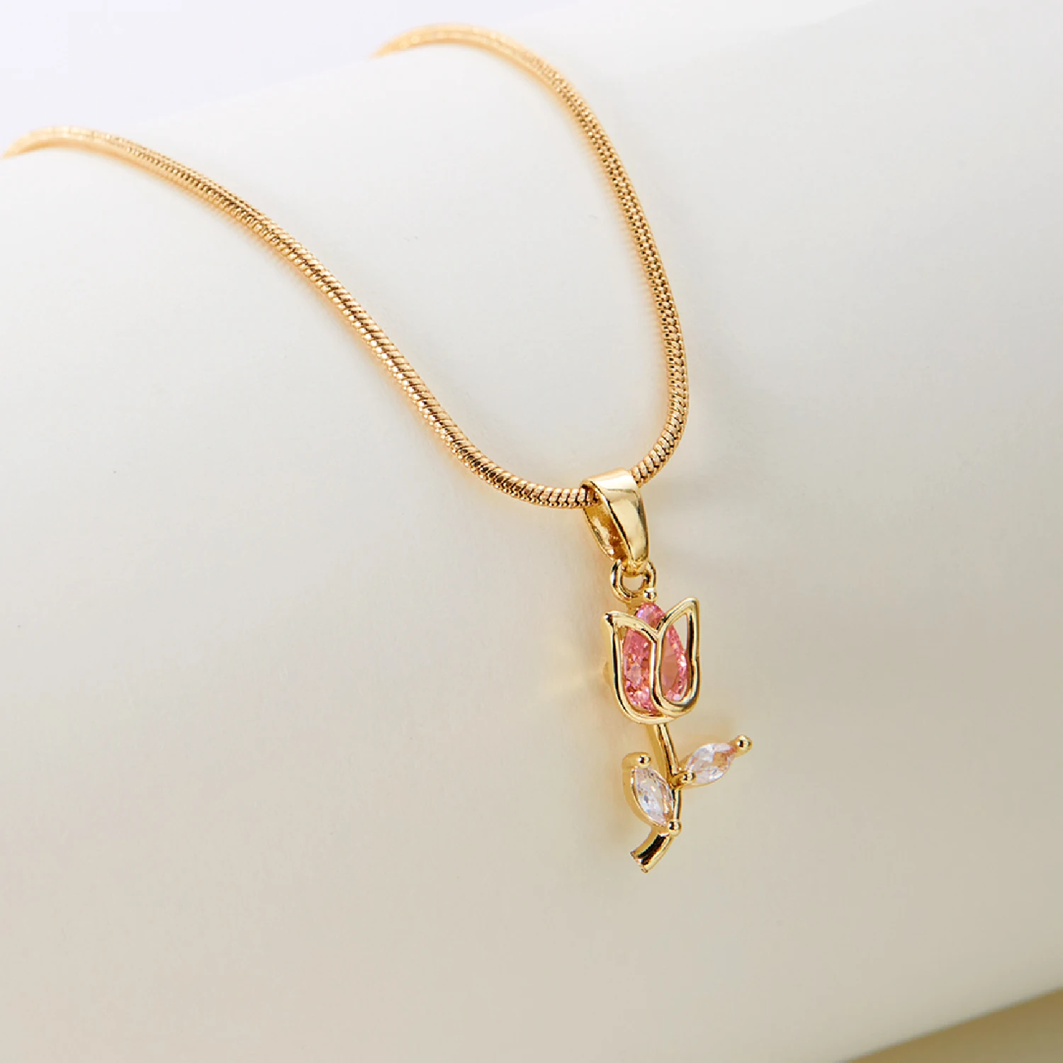 Luxuriöse Zirkon-Tulpen-Anhänger-Halskette für Damen Elegante Blumen-Schlüsselbeinkette Süße Charms Schmuck-Accessoire Geschenk – Detail 25
