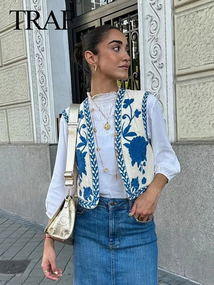 TRAF 2024 Women Fashion Floral Embroidery Vest Vintage Sleeveless Waistcoat Ouertwear Female Streetwear Chic Vests Tops