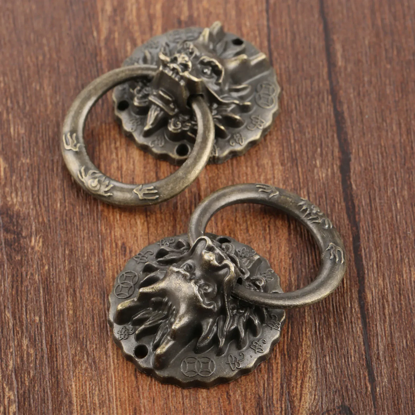 2Pcs Vintage Drachen Kopf Möbel Tür Pull Griff Schrank Kommode Schublade Knöpfe Ring Griff Möbel Hareware 32*47mm