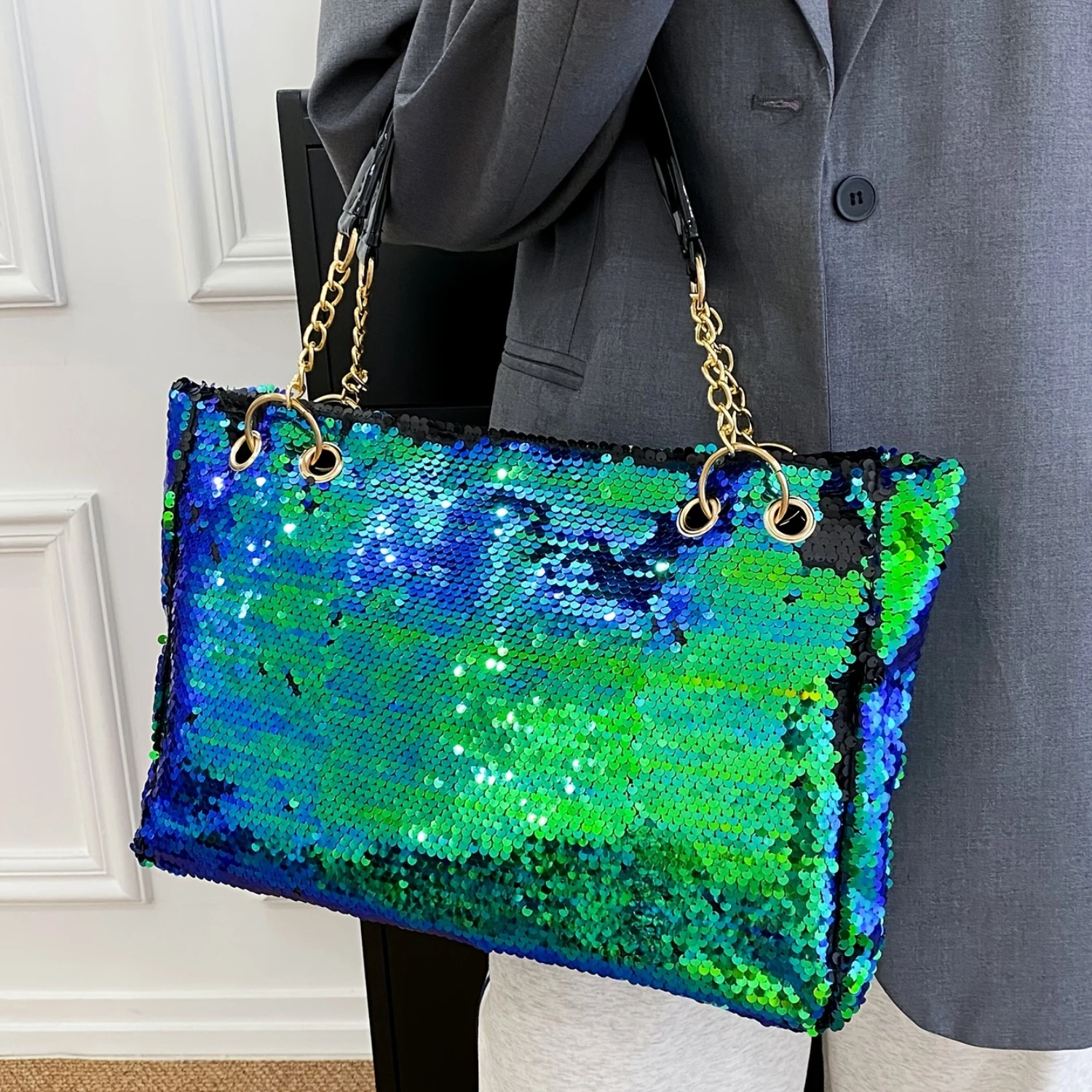 

Glitter Large Tote Bag + Bling Metal Chain Shoulder Bag + Versatile Commuter Bag - Perfect Carnaval Gifts