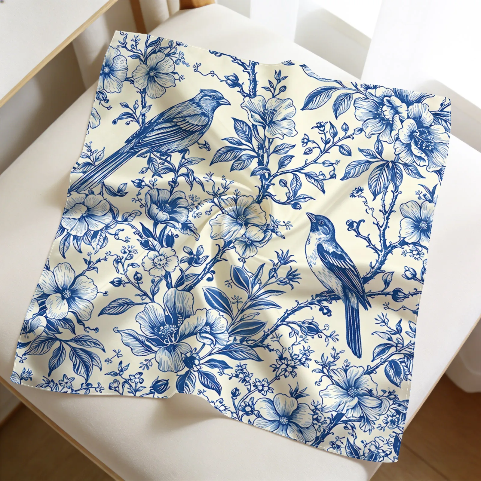 2D Print Blue Floral Pattern Birds Illustration Camera Protective Cover Storage Pouch Cosmetic Bag Multifunctional Magic Sticky