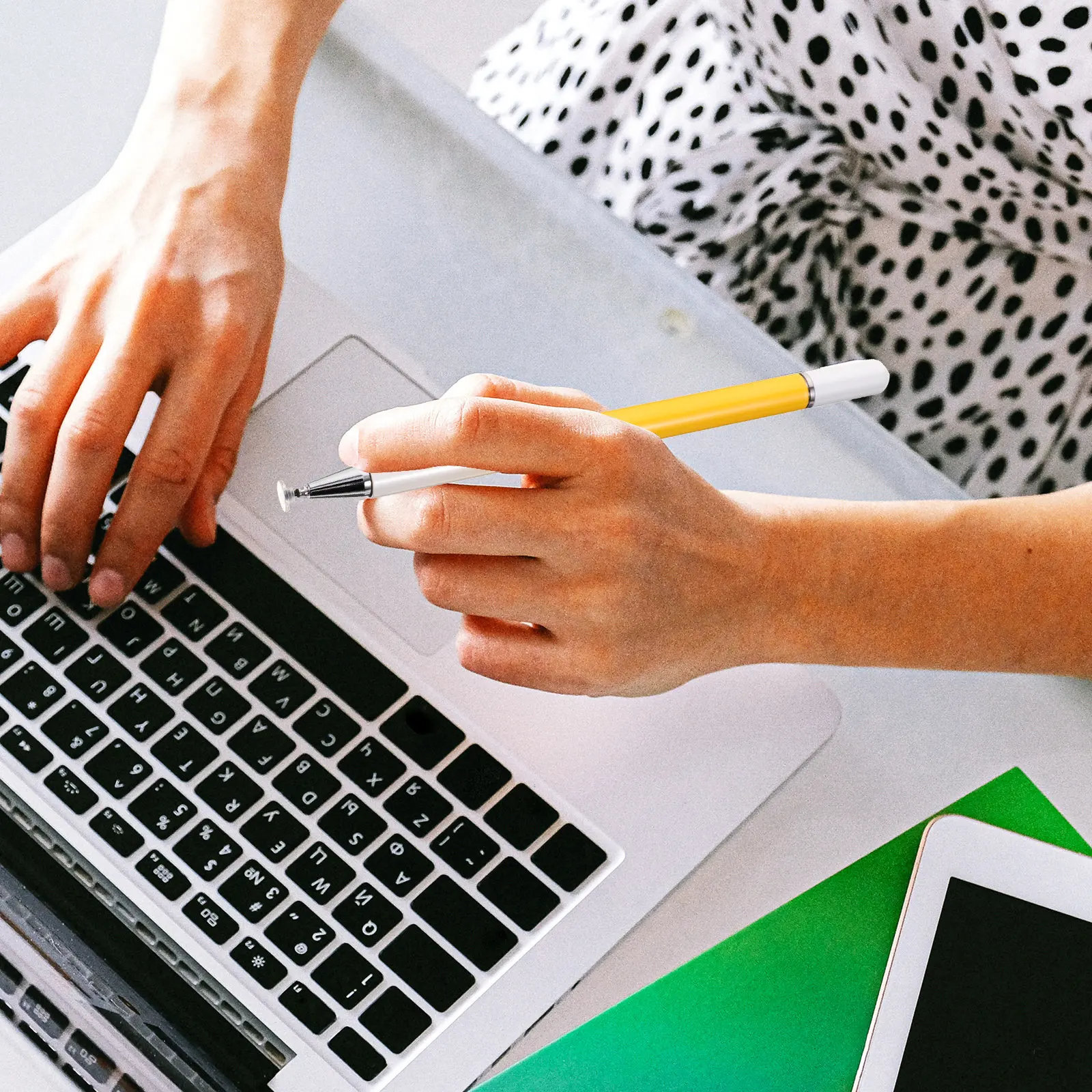 

Premium Metal Capacitive Stylus Pen for Smartphone Tablet Touch Screens Smooth Writing Drawing Experience Universal Screen Touch