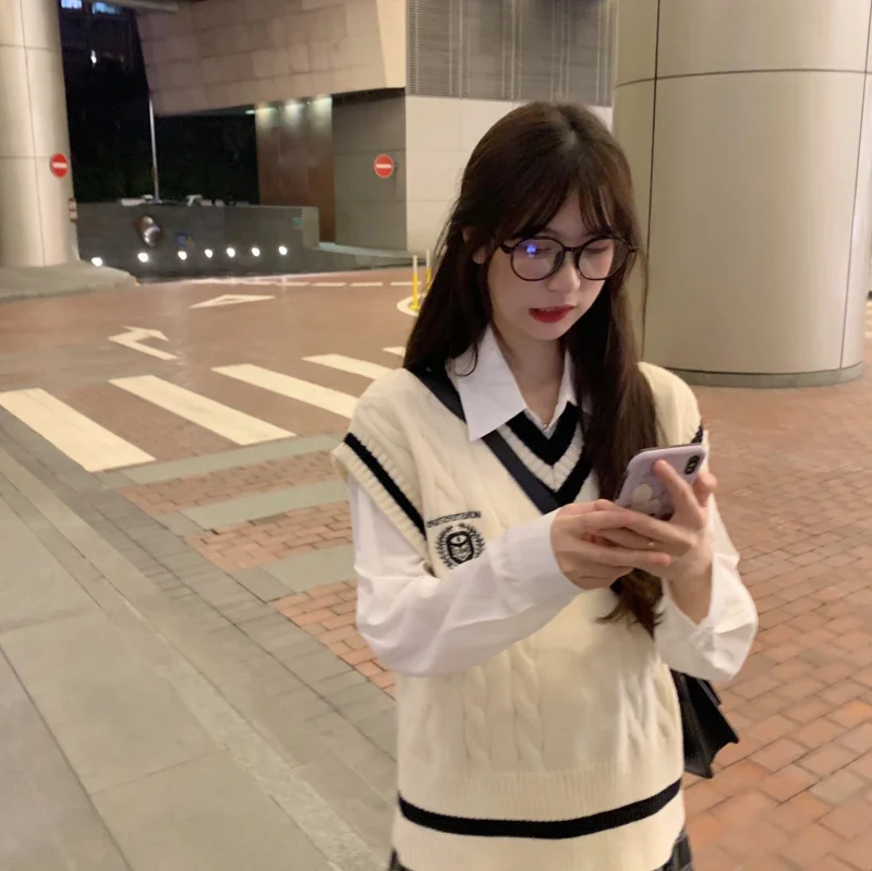 Retro Sweter Bez Rękawów Damski Wiosenno-Jesienny, Styl College, Nowy Model 202, Jednolity Kolor, Dekolt V, Regularna Długość