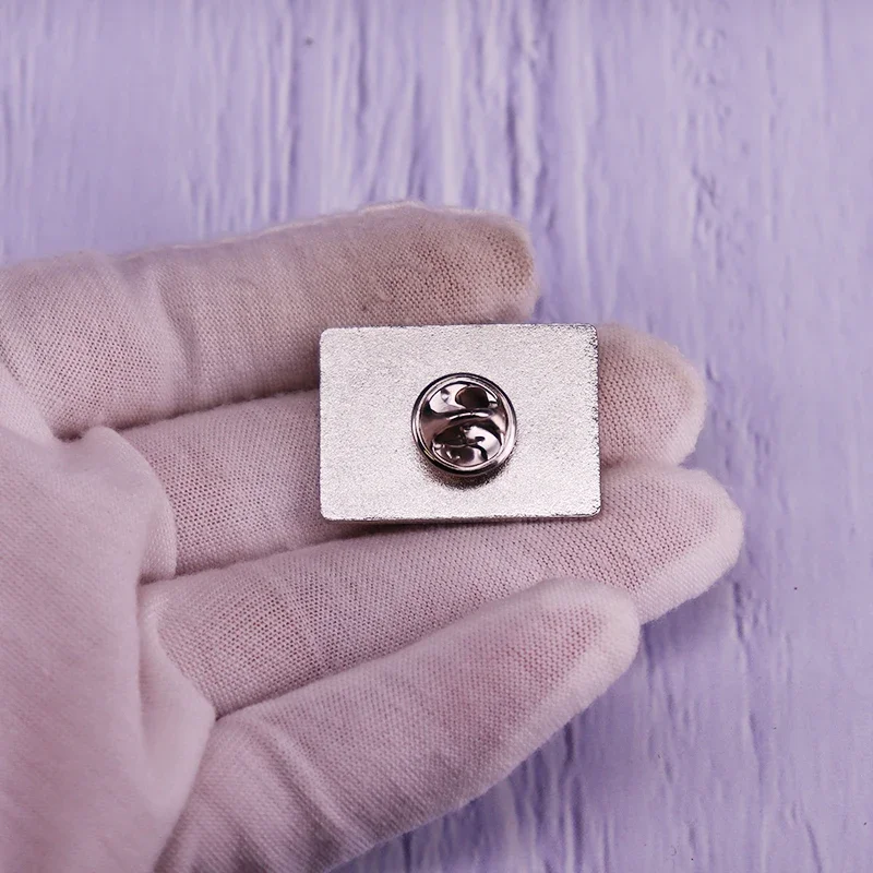 دبوس مينا نيفرلاند الموعود ، شارة أنيمي ، مجوهرات الموضة ، هدية للمعجبين ، إيما ، نورمان ، راي ، ، ، من من من من