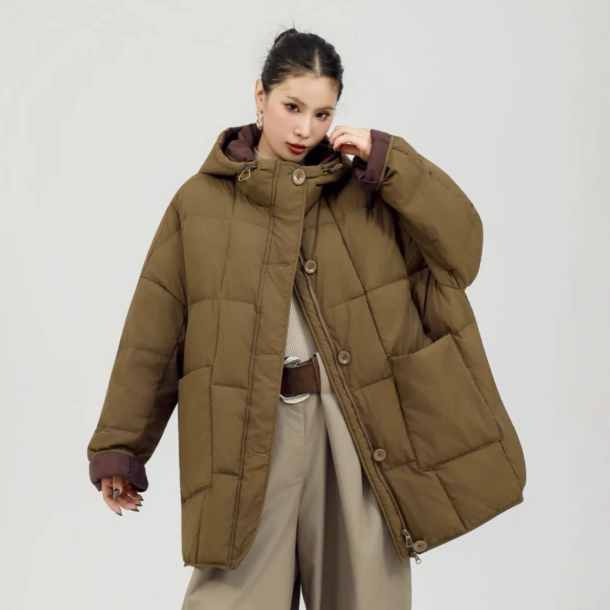 

2025 Winter New Women's Down Jacket Retro Hooded Splicing Oversized Jacket