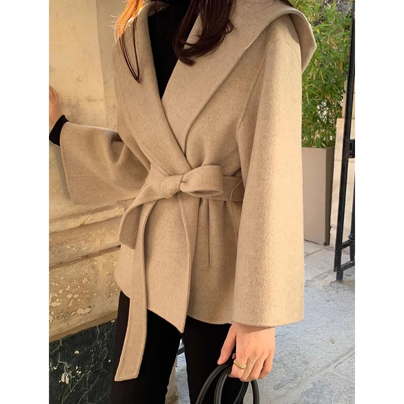 เสื้อโค้ทขนสัตว์สำหรับผู้หญิง สไตล์ลำลอง ใส่ได้หลากหลาย ดีไซน์มีหมวก ทรงตรง ยาว ไซส์เล็ก เหมาะสำหรับใส่ไปทำงาน ผ้าขนสัตว์แท้...