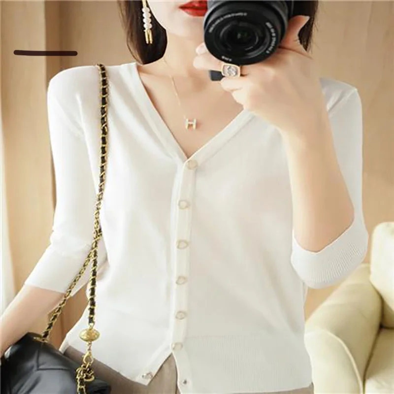 Fashion Solid Color V-Neck Button Knitted Cardigan Sweater Women's Clothing 2022 Autumn New Casual Tops All-match Korean Coat