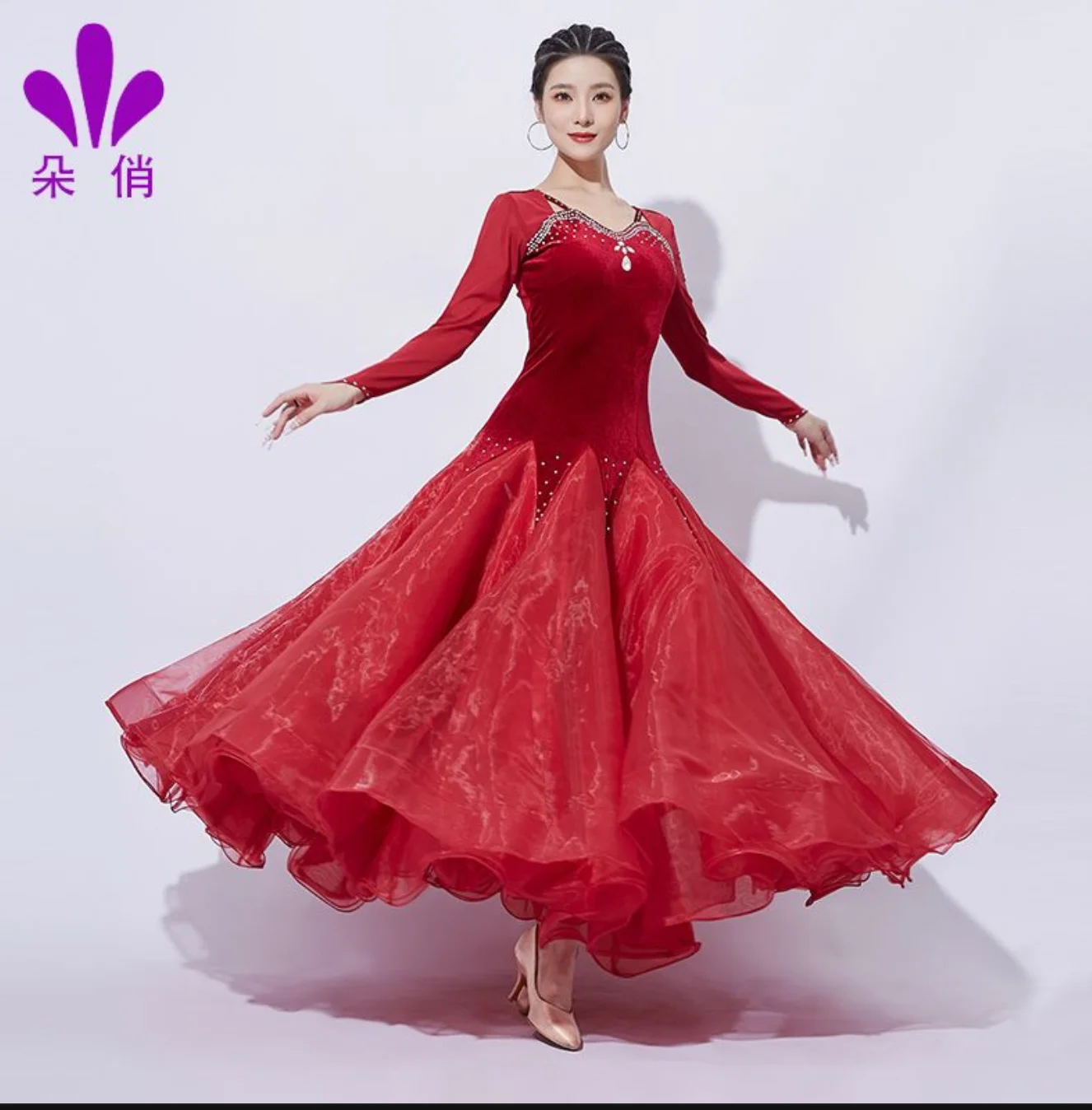 ชุดเดรสเต้นรำบอลรูมแขนยาวผ้ากำมะหยี่สำหรับผู้หญิง สไตล์หรูหรา แฟชั่นฤดูหนาว ชุดเดรสเต้นวอลซ์ฤดูหนาวสำหรับผู้หญิง 1 ชิ้น/ล็อต