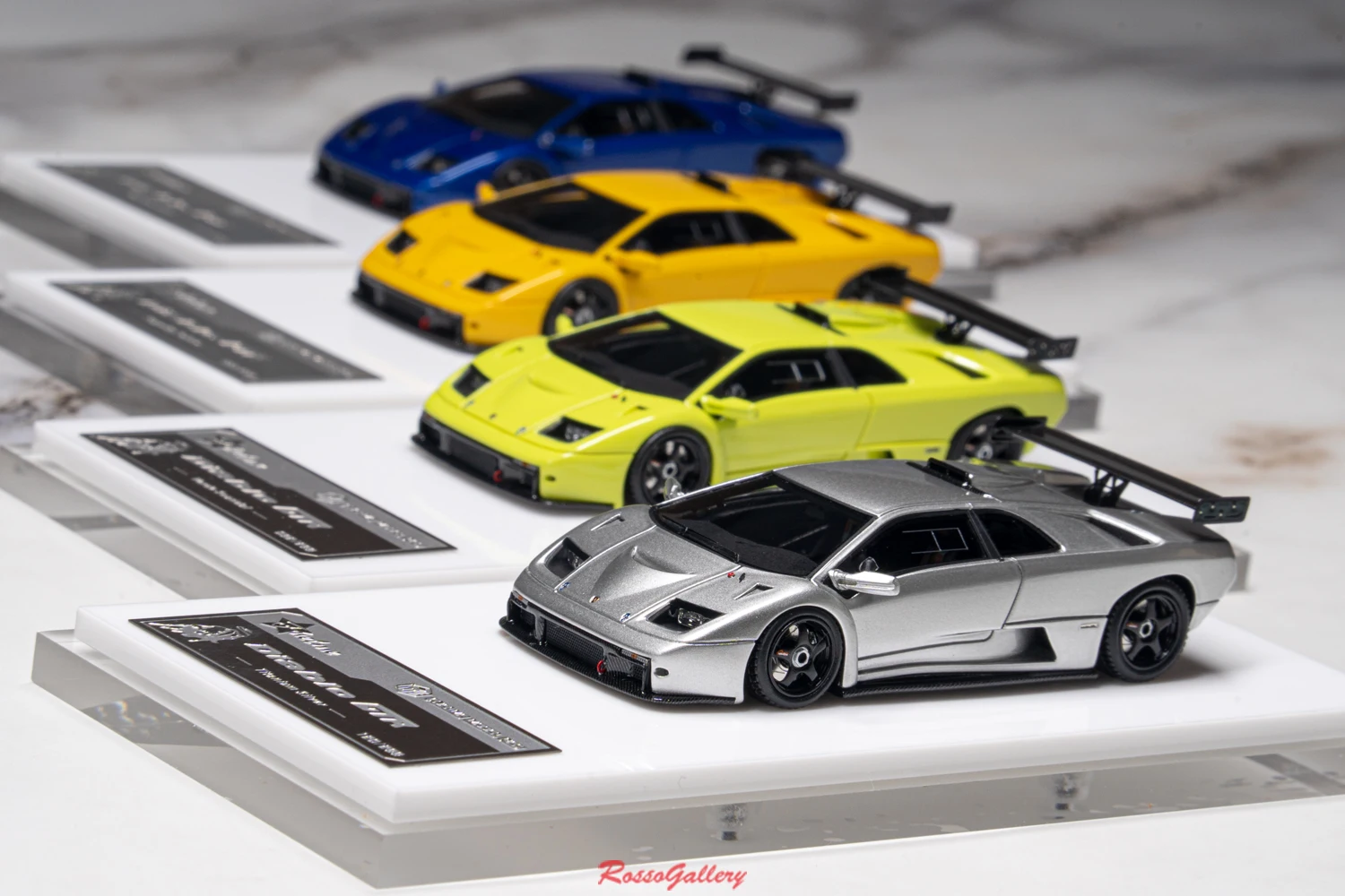 

Fuelme 1:64 Diablo GTR Simulation Limited Edition Resin Metal Static Car Model Toy Gift