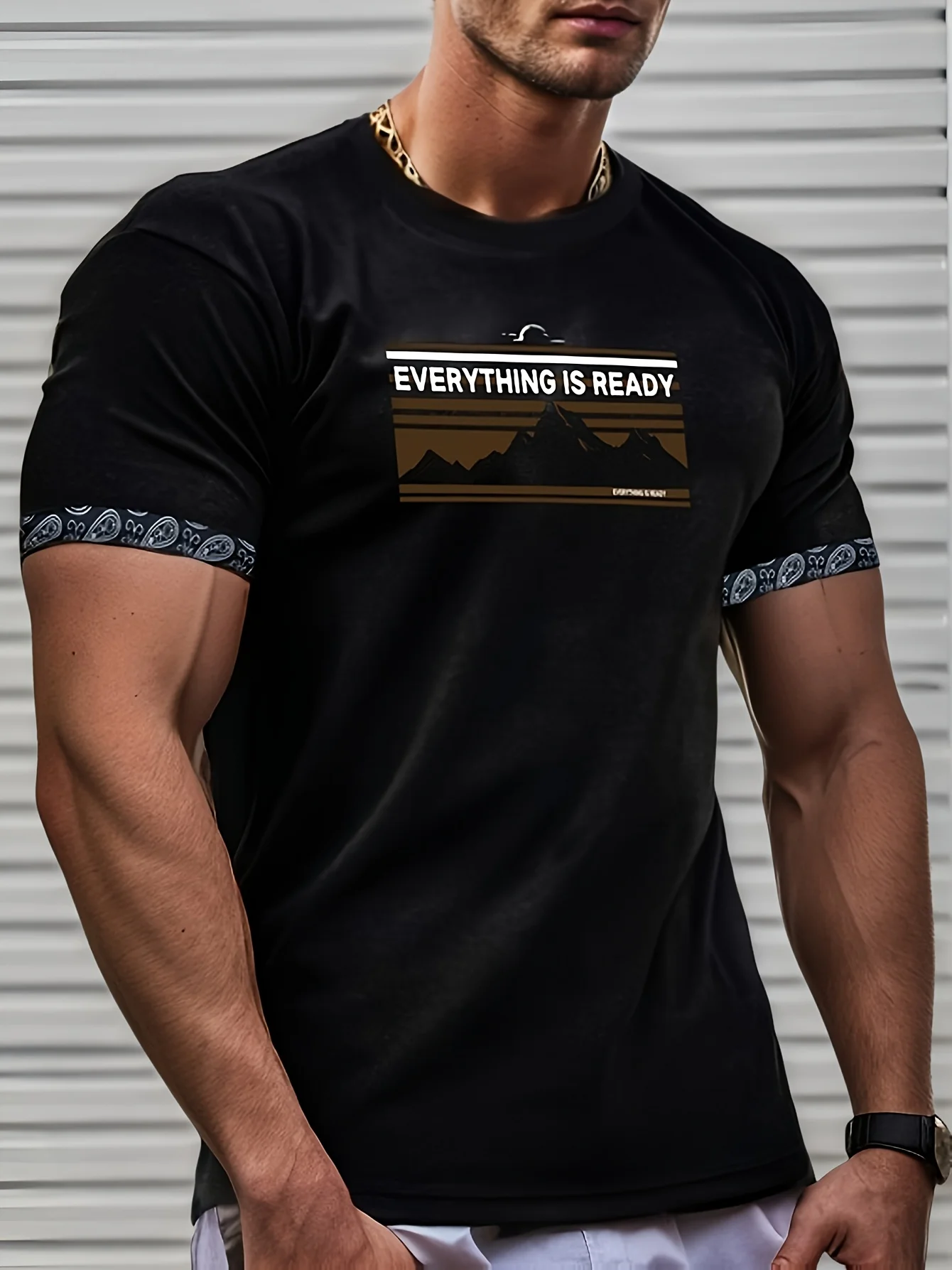 

Men's running T-shirt with breathable and comfortable short sleeves