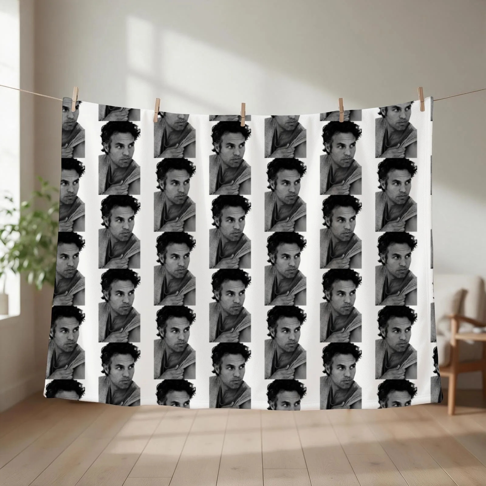 Mark Ruffalo 1 Throw Blanket couch cozy soft plush fuzzy picnic outdoor blanket