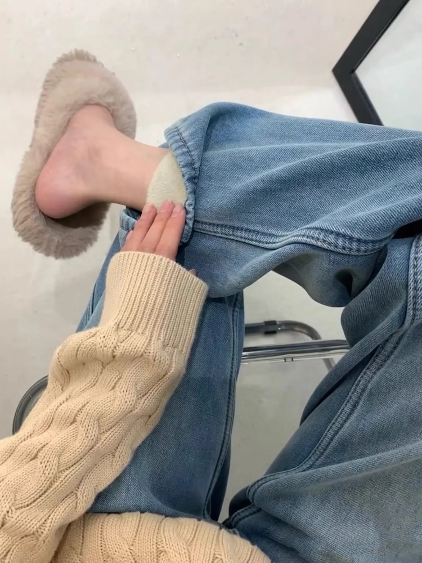 

Light Fleece Lined Straight Leg Jeans Women's Autumn Winter Slim Fit Bootcut Trousers for Pear Shaped Body Commute Style High...