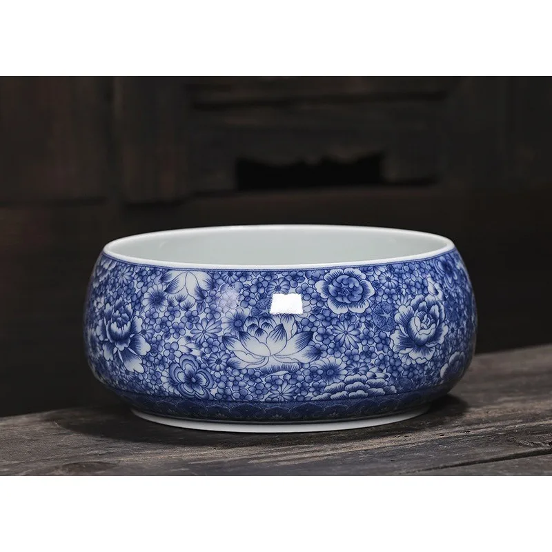 Ceramic ashtray large atmospheric grade, household living room Chinese multi-functional blue and white porcelain peel tank