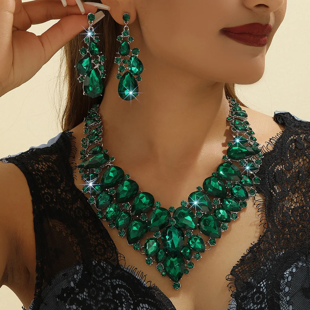 

Exaggerated Atmospheric Green Crystal Necklace Earrings Jewelry Set for Woman Wedding Banquet Reception Jewelry