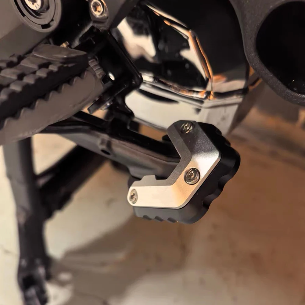 Motorcycle Kickstand Foot Side Stand Extension Pad Support Plate For BMW R1300GS Adventure R1300 GS GS1300 ADV 2023 2024 2025