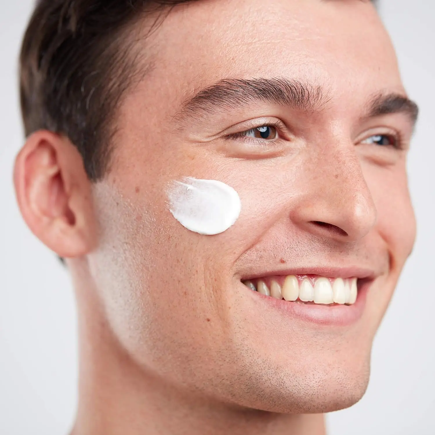 Lichtgewicht Post-Shave Daglotion Hydrateert, Kalmeert, Voedt En Kalmeert Om Op Te Frissen, Op Te Laden