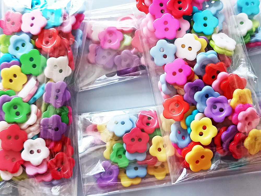 100 Stück niedliche Blumenknöpfe, Nähknöpfe, Basteln, DIY, handgefertigte Kinderknöpfe, dekorative Pulloverknöpfe – Detail 2