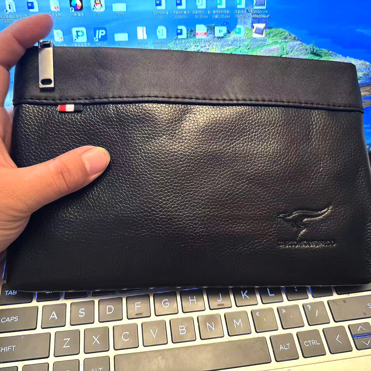 Wear-resistant PU Leather Men's Handbag, Large-capacity Envelope Bag, Soft Leather, Simple, Light and Casual Hand-held Bag