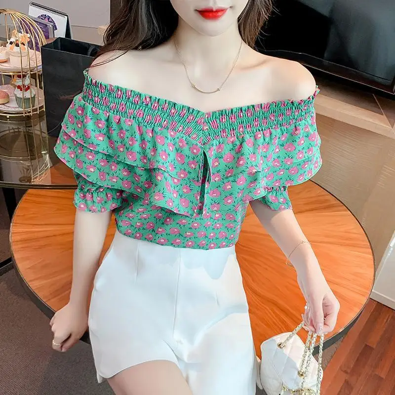 Women Summer 2024 New Floral Shirt Unique V-neck Ruffles Short Sleeve Extremely Beautiful French Printing Prairie Chic Tops